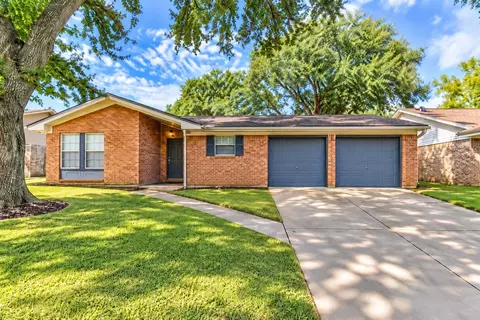 910 Alyse St, Deer Park, TX 77536