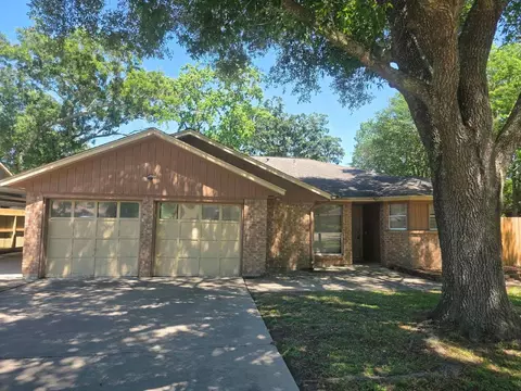 5006 Timber Ridge St, Baytown, TX 77521