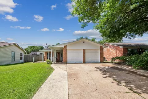 1809 Flamingo Dr, League City, TX 77573
