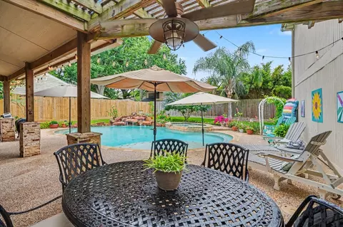 1623 Lake Bluff Dr, El Lago, TX 77586