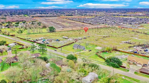 1751 Rosharon Rd, Alvin, TX 77511