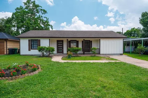 5618 Southbrook St, Houston, TX 77033