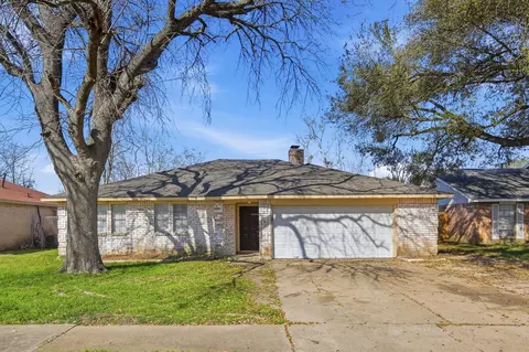 14915 Four Winds Dr, Missouri City, TX 77489