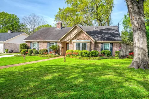531 Briar Path Dr, Houston, TX 77079