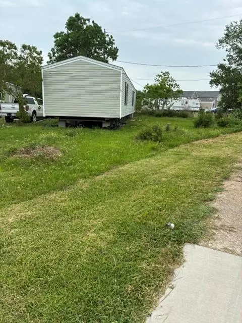 115 Gulls Cut St, Baytown, TX 77523