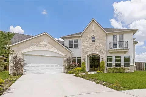 8002 N Circle Dr, Houston, TX 77071