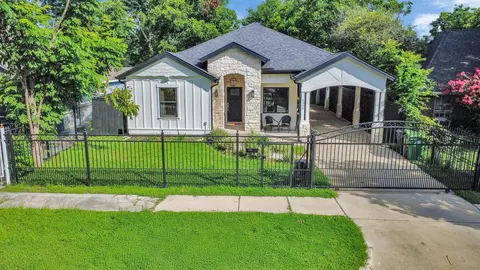 8349 Lenore St, Houston, TX 77017