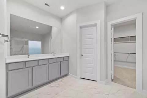 Entry Way - 3015 Boulder Ridge Dr, Rosenberg, TX 77471 photo 2 of 2