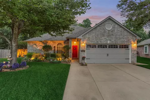2203 Nicholas Xing, Conroe, TX 77304