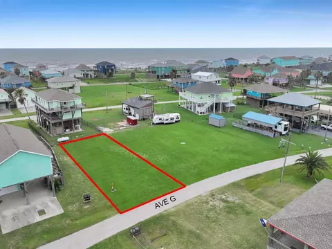 1966 Avenue G, Crystal Beach, TX 77650