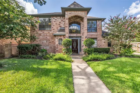11727 Pecan Creek Dr, Houston, TX 77043