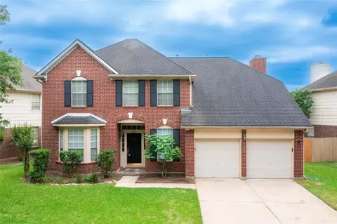 219 Birch Hill Dr, Sugar Land, TX 77479