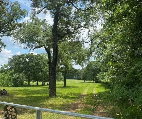 3301 Fm 2693 Rd W, New Waverly, TX 77358