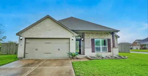 441 Countryside Dr, West Columbia, TX 77486