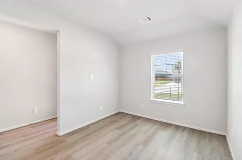 Bedroom - 16281 Parish Pointe Ct, Conroe, TX 77302 photo 1 of 10