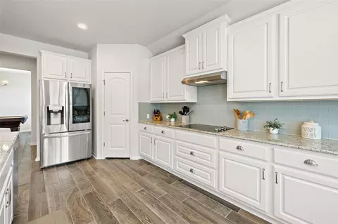 Kitchen - 301 Double Eagle Ranch Dr, Cedar Creek, TX 78612 photo 5 of 5