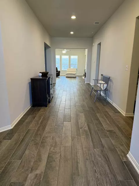 Entry Way - 301 Double Eagle Ranch Dr, Cedar Creek, TX 78612 photo 2 of 7