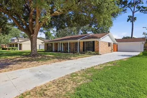 4835 Regina Ln, Beaumont, TX 77706