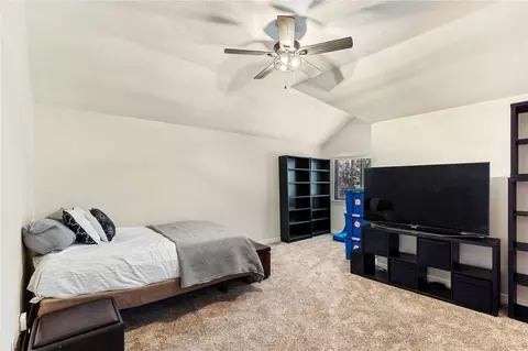 Bedroom - 13322 Stonecrest Ln, Conroe, TX 77302 photo 4 of 4