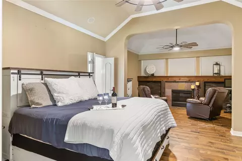 Bedroom - 13322 Stonecrest Ln, Conroe, TX 77302 photo 1 of 4