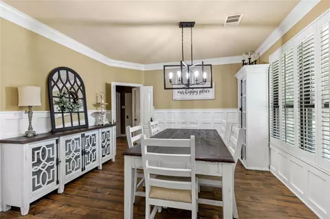 Dining - 13322 Stonecrest Ln, Conroe, TX 77302 photo 2 of 2