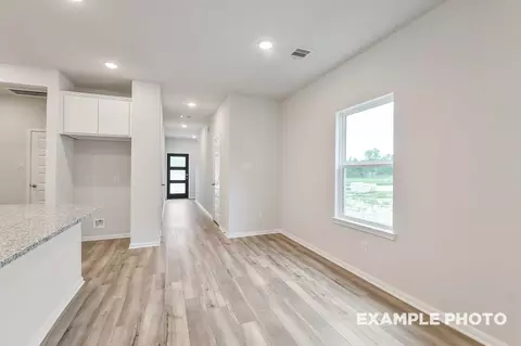 Entry Way - 229 E Canopy Crossing Cir, Conroe, TX 77301 photo 8 of 13