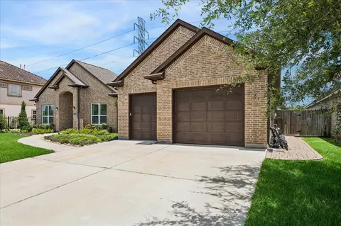 2607 Letrim St, Pearland, TX 77581