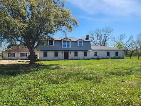 1118 County Road 47, Angleton, TX 77515