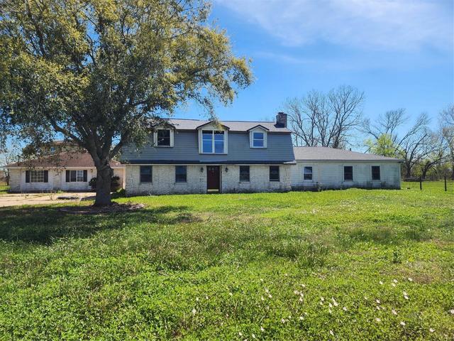 1118 County Road 47, Angleton, TX 77515