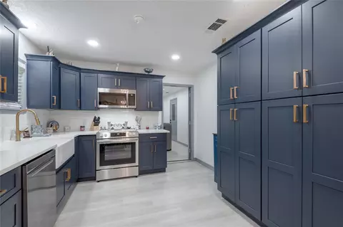 Kitchen - 172 Overland Trl, Trinity, TX 75862 photo 2 of 2
