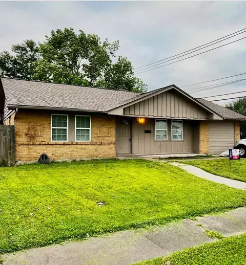 3002 Tanglebriar Dr, Pasadena, TX 77503 photo 1