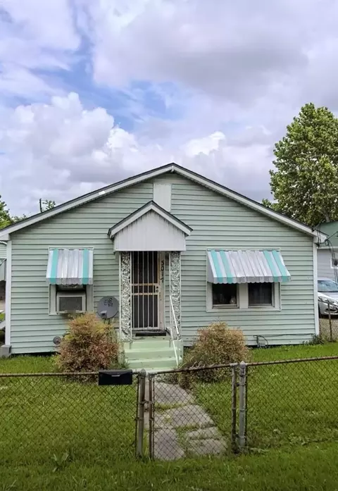 3017 Retta St, Houston, TX 77026