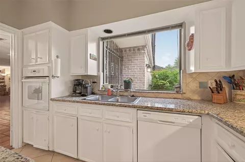 11614 Cedar Crk, Houston, TX 77077