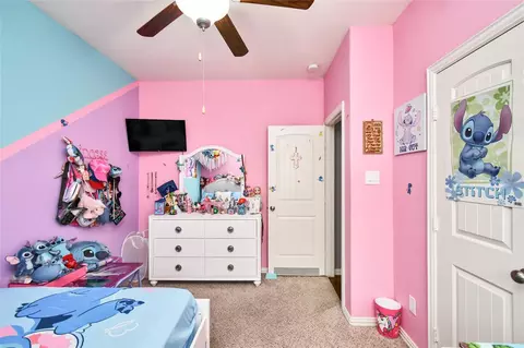Bedroom - 652 Maple Point Dr E, Conroe, TX 77301 photo 4 of 6