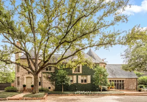 1419 Kirby Dr, Houston, TX 77019