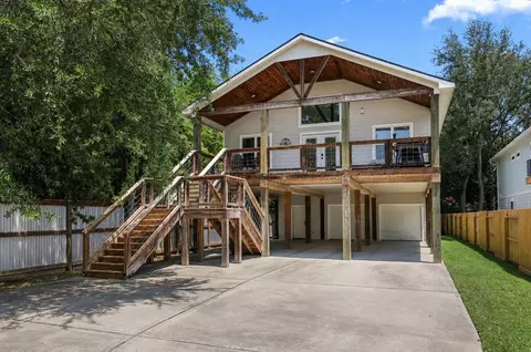 3605 Pecan Dr, Bacliff, TX 77518