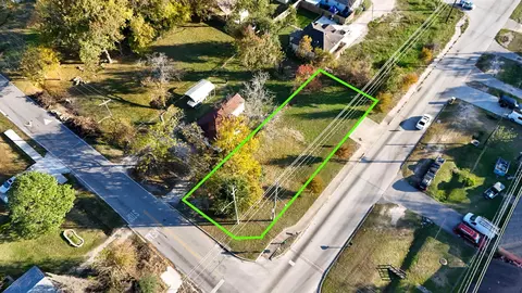 1097 Dewalt St, Houston, TX 77088