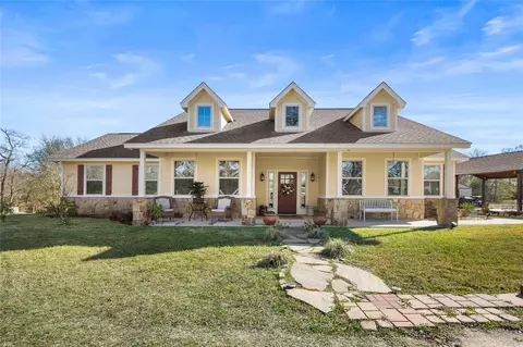 9467 Loop Rd, Bellville, TX 77418