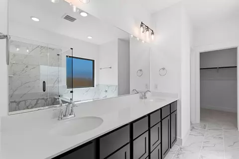 Bath - 19211 Trinity Terrace Ln, Spring, TX 77379 photo 2 of 4