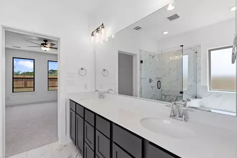 Bath - 19211 Trinity Terrace Ln, Spring, TX 77379 photo 3 of 4