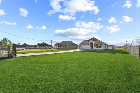 19545 Crosby Eastgate Rd, Crosby, TX 77532