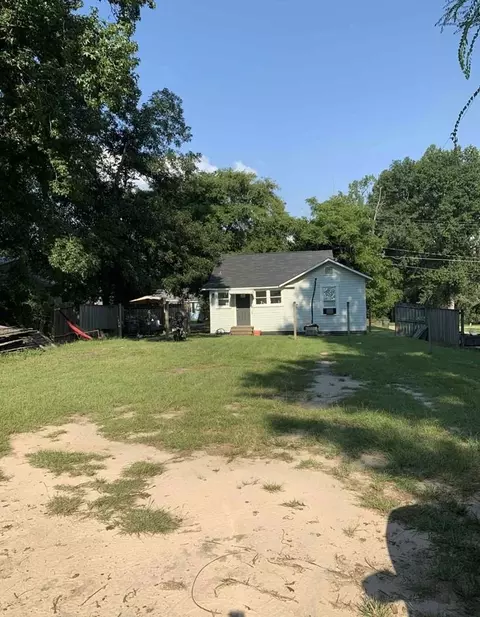 Exterior - 423 3rd St, Jasper, TX 75951 photo 5 of 5