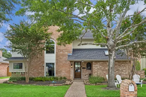12514 Meadow Lake Dr, Houston, TX 77077