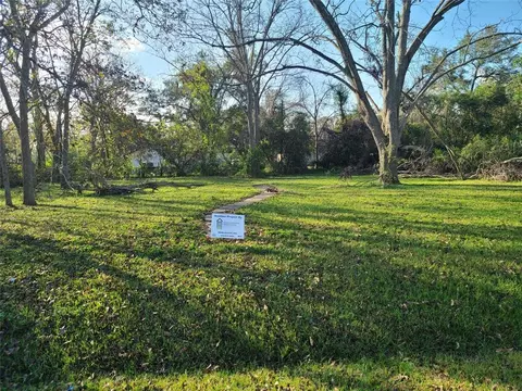0 W Lobbit St, Alvin, TX 77511