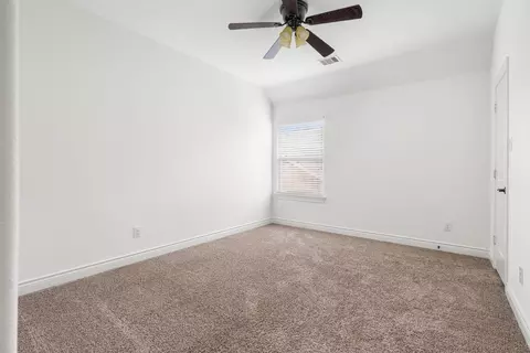 Bedroom - 915 Holly Chapple Dr, Conroe, TX 77384 photo 2 of 4