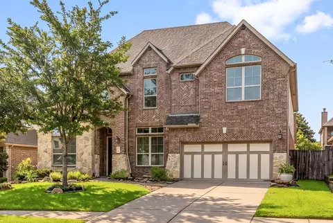 Exterior - 915 Holly Chapple Dr, Conroe, TX 77384 photo 2 of 5