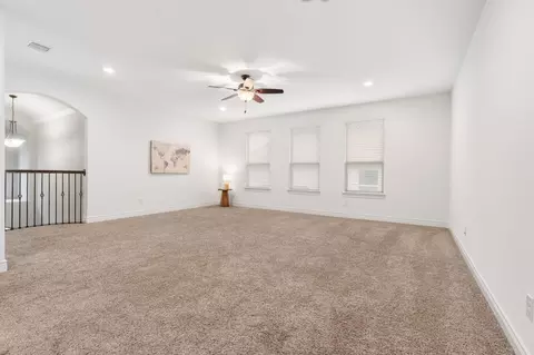 Living - 915 Holly Chapple Dr, Conroe, TX 77384 photo 7 of 8