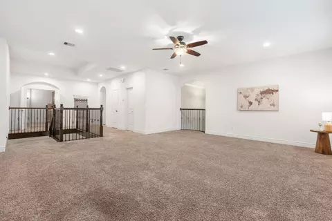 Entry Way - 915 Holly Chapple Dr, Conroe, TX 77384 photo 9 of 10