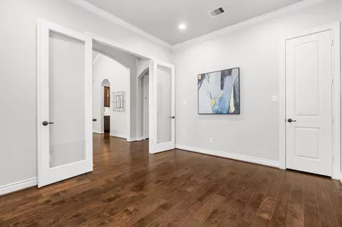 Entry Way - 915 Holly Chapple Dr, Conroe, TX 77384 photo 4 of 10