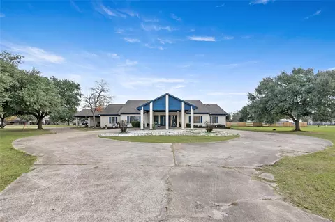 1314 N Tammye Ln, Madisonville, TX 77864